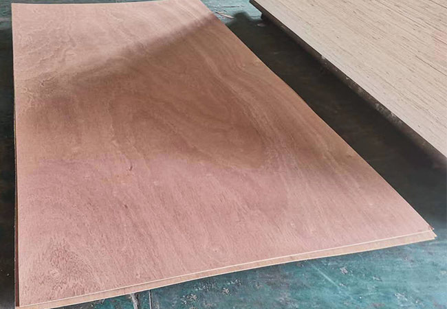 Sapele plywood, Sapele plywood price, Sapele plywood supplier, Sapele plywood whosales, Sapele plywood facetory, Sapele plywood manufacturer, Sapele plywood china, ROCPLEX Sapele plywood